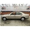 Image 23 : A12D --  1999 MERCEDES E320 GOLD 179603 KMS