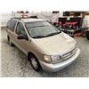 Image 10 : A12M --  2000 TOYOTA SIENNA GOLD 212077 KMS