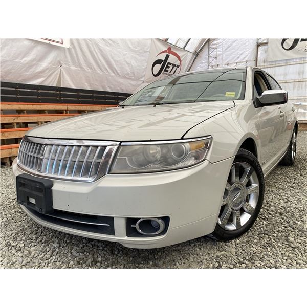 A8 --  2007 LINCOLN MKZ GREEN 245433 KMS