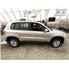 Image 11 : B5 --  2010 VOLKSWAGEN TIGUAN SILVER 141344 KMS