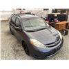 Image 10 : A12K --  2008 TOYOTA SIENNA CE GREY 344127 KMS
