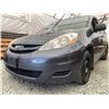 Image 2 : A12K --  2008 TOYOTA SIENNA CE GREY 344127 KMS