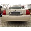 Image 17 : A1 --  2003 LINCOLN TOWN CAR WHITE 170191 KMS "NO RESERVE"