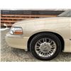Image 27 : A1 --  2003 LINCOLN TOWN CAR WHITE 170191 KMS "NO RESERVE"