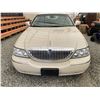 Image 6 : A1 --  2003 LINCOLN TOWN CAR WHITE 170191 KMS "NO RESERVE"