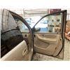 Image 36 : A12O --  2002 HONDA ODYSSEY GOLD 181952 KMS