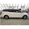 Image 11 : C6C -- 2015 KIA SEDONA LX WHITE 199050 KMS