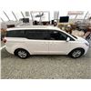Image 12 : C6C -- 2015 KIA SEDONA LX WHITE 199050 KMS
