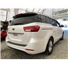 Image 14 : C6C -- 2015 KIA SEDONA LX WHITE 199050 KMS