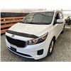 Image 3 : C6C -- 2015 KIA SEDONA LX WHITE 199050 KMS