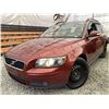Image 1 : A12W --  2007 VOLVO V50 T5 ORANGE 176803 KMS