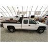 Image 12 : C6S -- 2006 GMC 3500 WHITE 185042 KMS