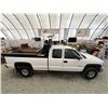 Image 13 : C6S -- 2006 GMC 3500 WHITE 185042 KMS