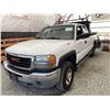 Image 3 : C6S -- 2006 GMC 3500 WHITE 185042 KMS