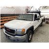 Image 4 : C6S -- 2006 GMC 3500 WHITE 185042 KMS