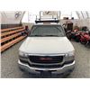 Image 7 : C6S -- 2006 GMC 3500 WHITE 185042 KMS