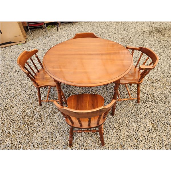 655 - Round Wooden Table and Chairs, with 4 seats.