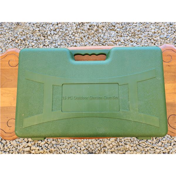 661 - 15 Piece Gardening Kit