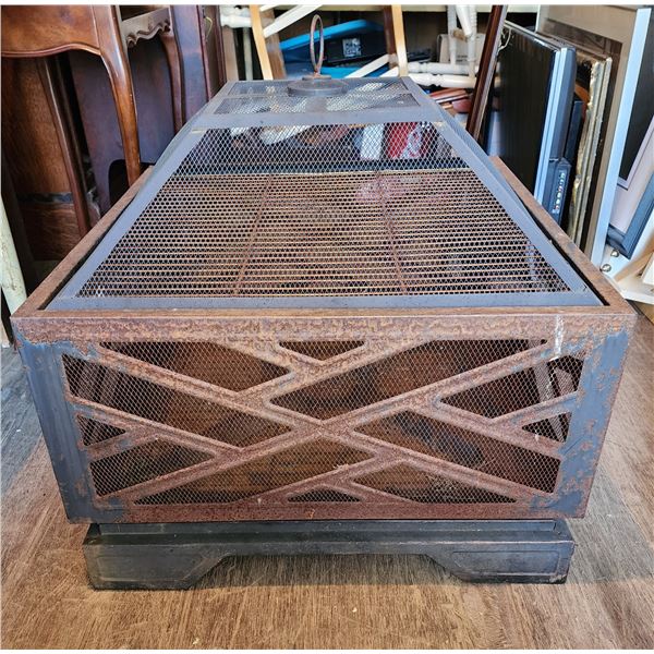 671 - Metal Camp Fire Pit