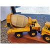 Image 2 : 674 - Tonka Trucks, Dump and Cement