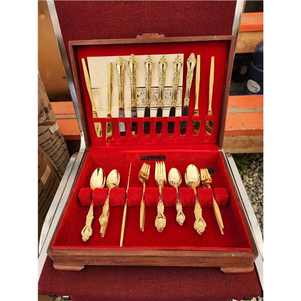 682 - Florentine Gold Plated Cutlery
