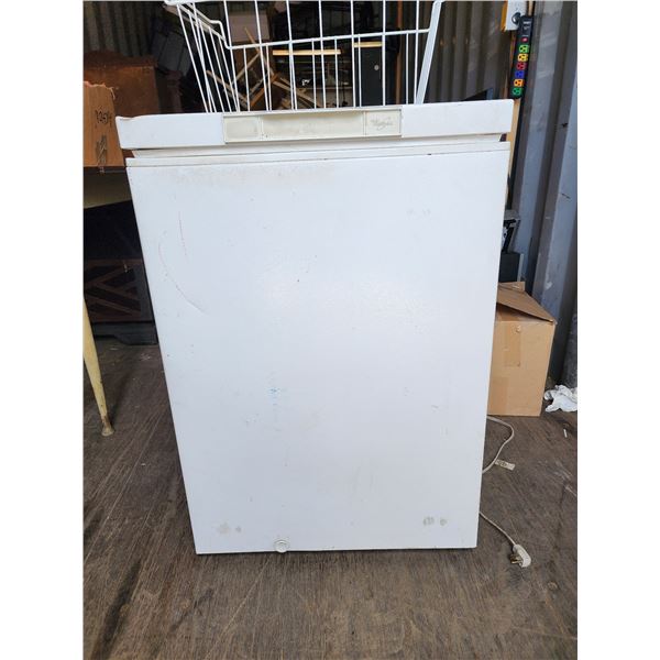683 - Whirlpool Cube Deep Freezer