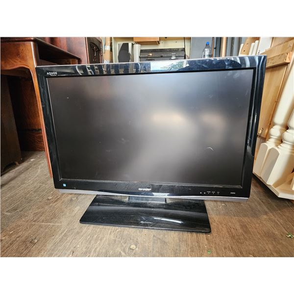690 - Sharp Aquos TV