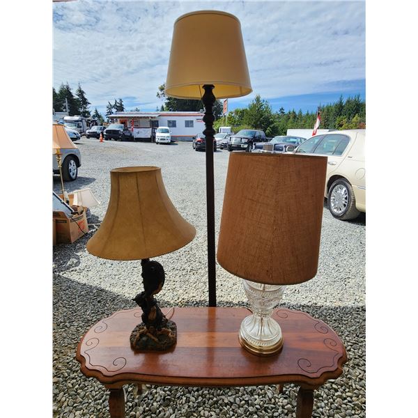 692 - Carved Bear Lamp, with Vitange Lamps