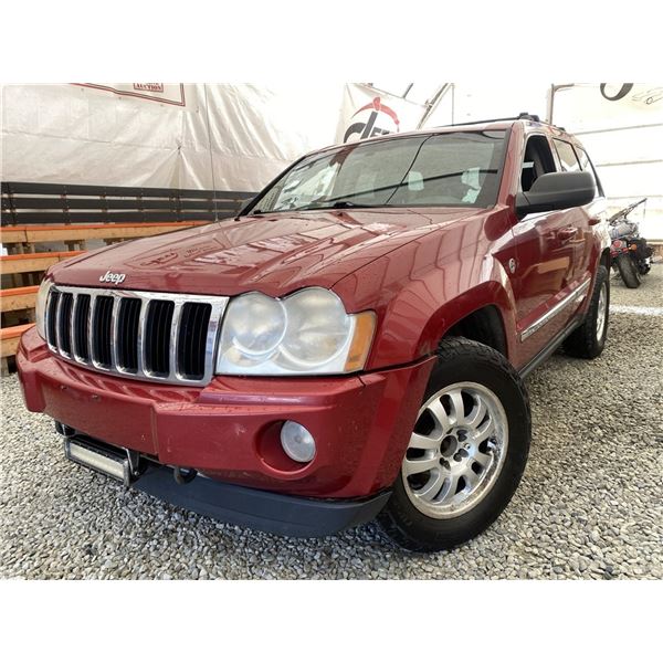 A12B -- 2005 JEEP GRAND CHEROKEE RED 324307 KMS