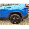 Image 25 : C6F -- 2017 Jeep Cherokee Blue 143788 KMS