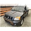 Image 4 : C6N -- 2010 NISSAN TITAN PRO 4X OFF ROAD GREY 329832 KMS