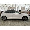 Image 11 : C6J -- 2018 HYUNDAI ELANTRA GT WHITE 191924 KMS
