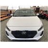 Image 6 : C6J -- 2018 HYUNDAI ELANTRA GT WHITE 191924 KMS