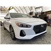 Image 8 : C6J -- 2018 HYUNDAI ELANTRA GT WHITE 191924 KMS