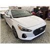 Image 9 : C6J -- 2018 HYUNDAI ELANTRA GT WHITE 191924 KMS