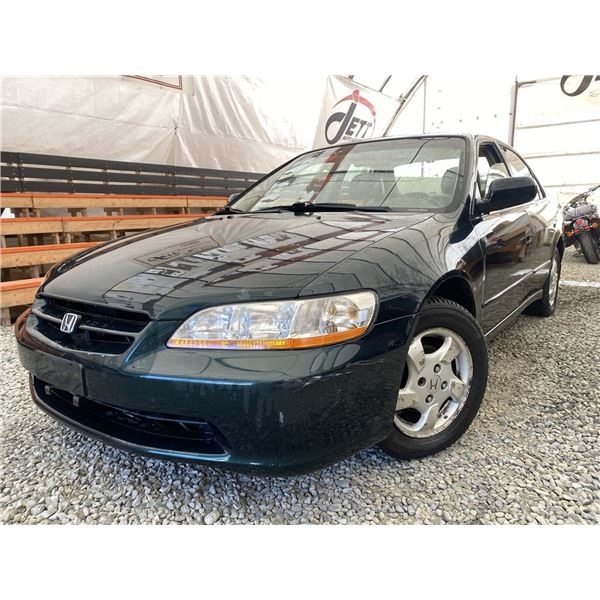A12Y -- 2000 HONDA EX ACCORD GREEN 184450 KMS