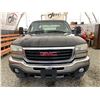 Image 6 : F1 -- 2004 GMC SIERRA 2500 GREY 267100 KMS