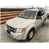 Image 4 : B4 --  2008 FORD ESCAPE XLT 4WD TAN 203,879 KMS