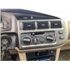 Image 52 : A12M --  2000 TOYOTA SIENNA GOLD 212077 KMS