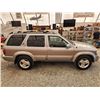 Image 12 : A10 --  2001 INFINITI QX4 GREY 316439 KMS