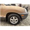 Image 29 : A12C --  2002 HYUNDAI SANTA FE GL GOLD 213088 KMS