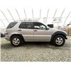 Image 11 : A12H --  2002 MERCEDES ML 320 SILVER 271,527 KMS
