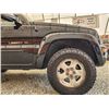 Image 31 : A12L --  2002 JEEP LIBERTY LINITED 4X4 BLACK 234613 KMS
