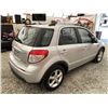 Image 15 : B4 --  2008 SUZUKI SX4 4WD SILVER 140018 KMS