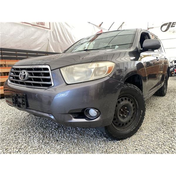 A12G --  2009 TOYOTA HIGHLANDER LIMITED GREY 364,400 KMS