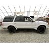 Image 11 : A2 --  1998 LINCOLN NAVIGATOR WHITE 358956 KMS