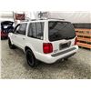 Image 21 : A2 --  1998 LINCOLN NAVIGATOR WHITE 358956 KMS