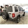 Image 15 : A8 --  2003 JEEP LIBERTY SILVER 275988 KMS