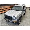 Image 4 : A8 --  2003 JEEP LIBERTY SILVER 275988 KMS
