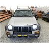Image 6 : A8 --  2003 JEEP LIBERTY SILVER 275988 KMS